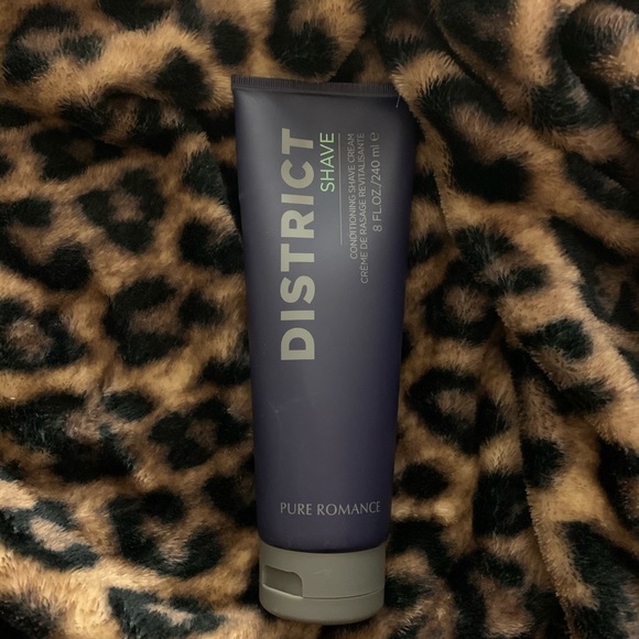 Shave Cream - Picture 1 of 4